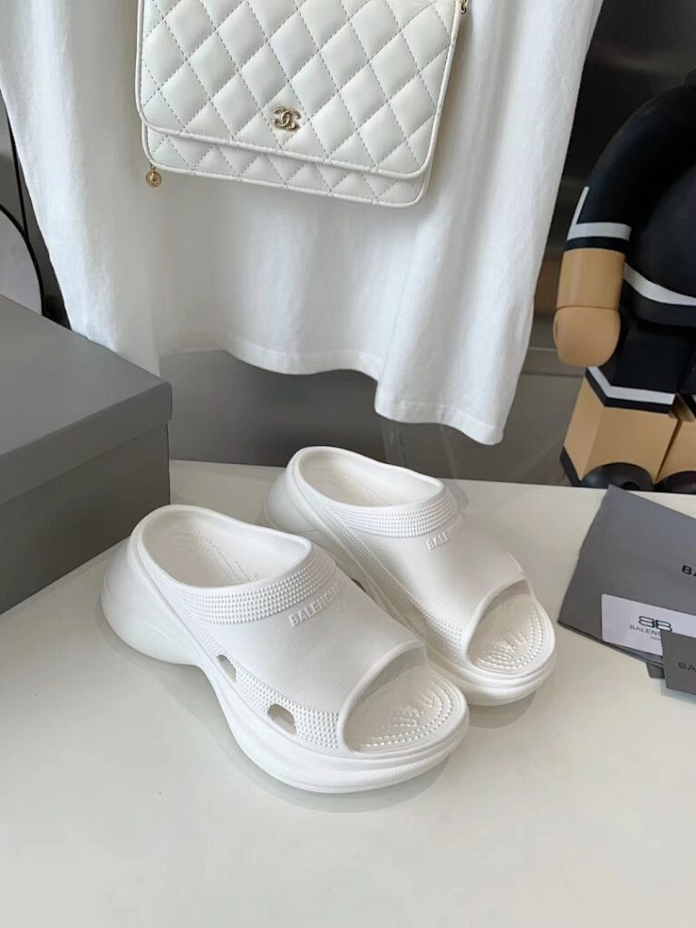 Balenciaga Shoe Style 2103618