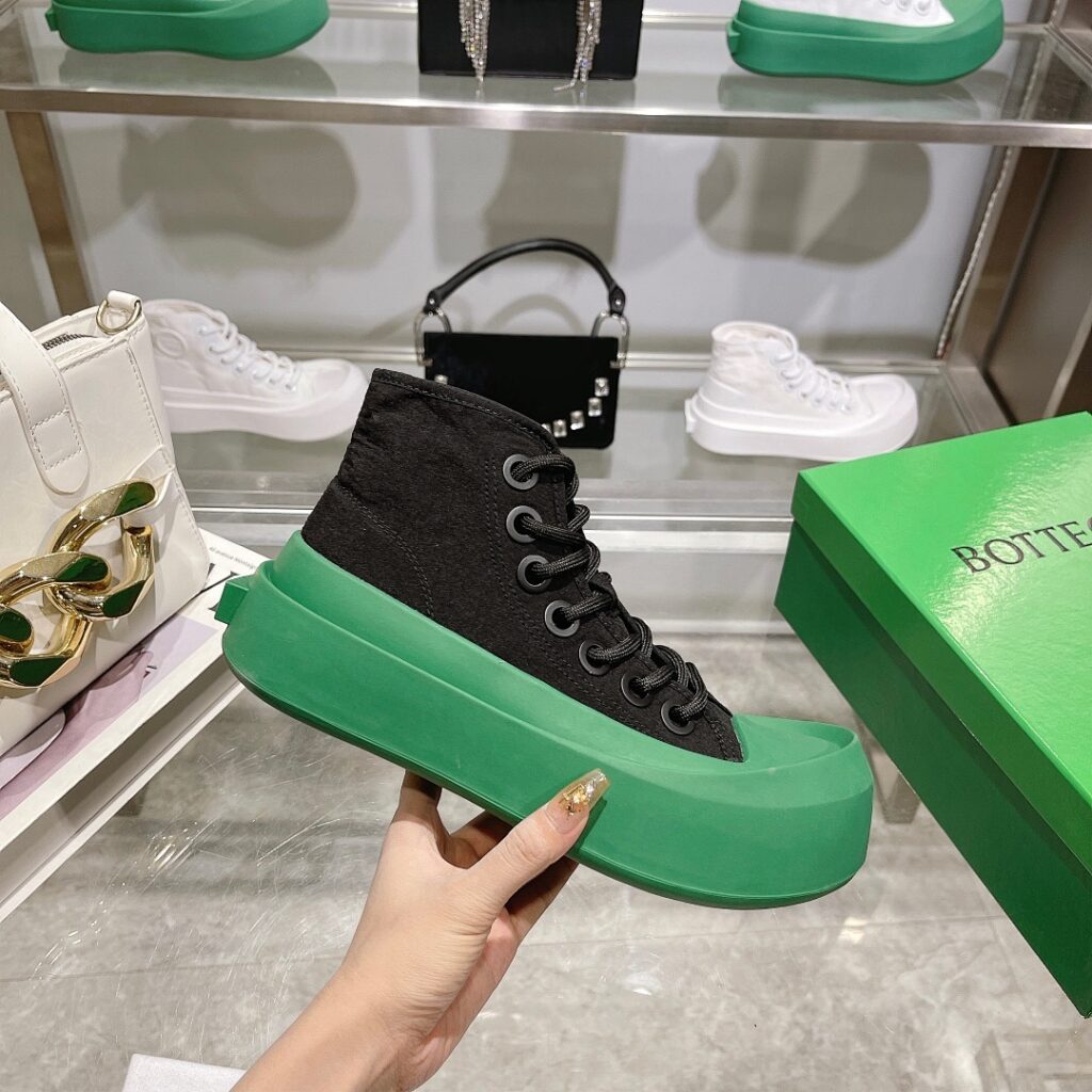 Bottega Veneta Shoe Style 2701150
