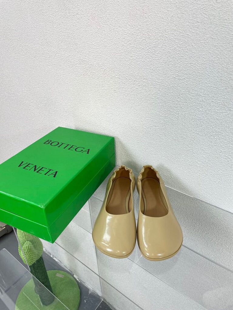 Bottega Veneta Shoe Style 2703831