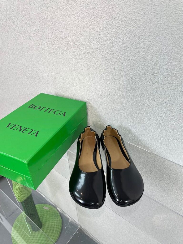 Bottega Veneta Shoe Style 2703831