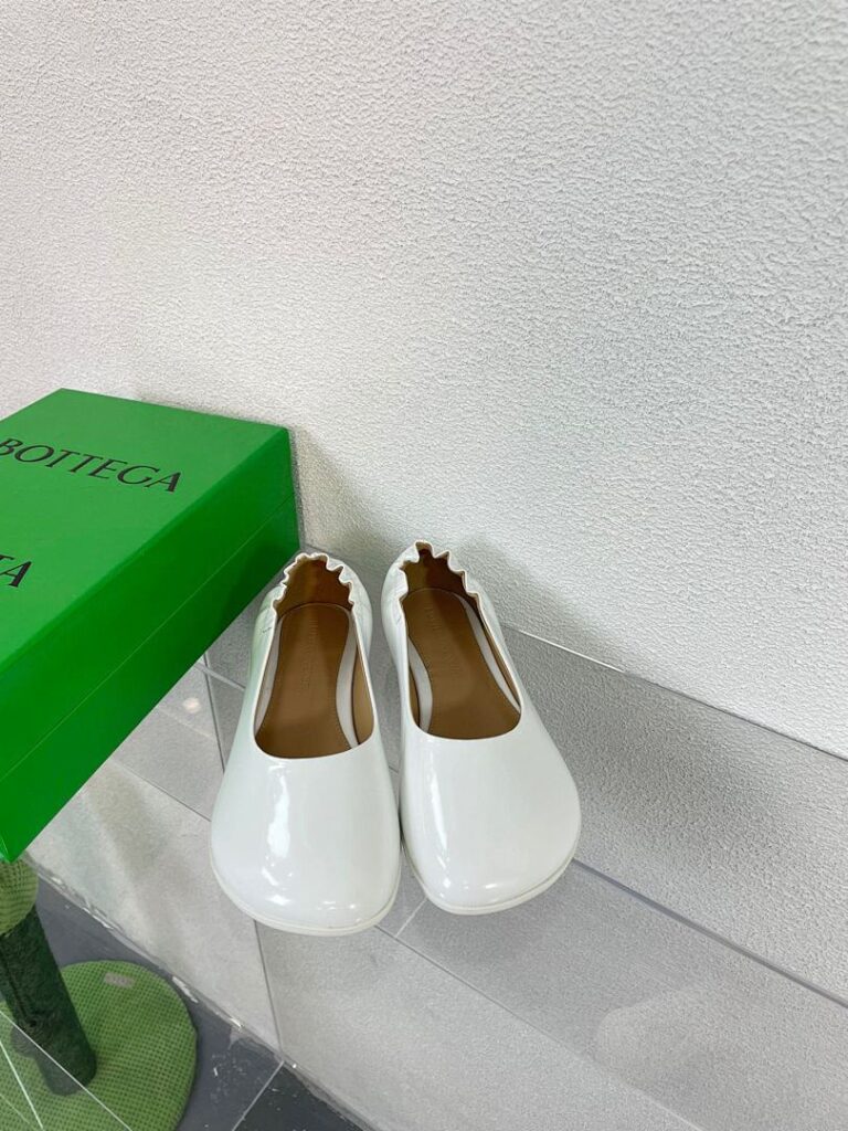 Bottega Veneta Shoe Style 2703831