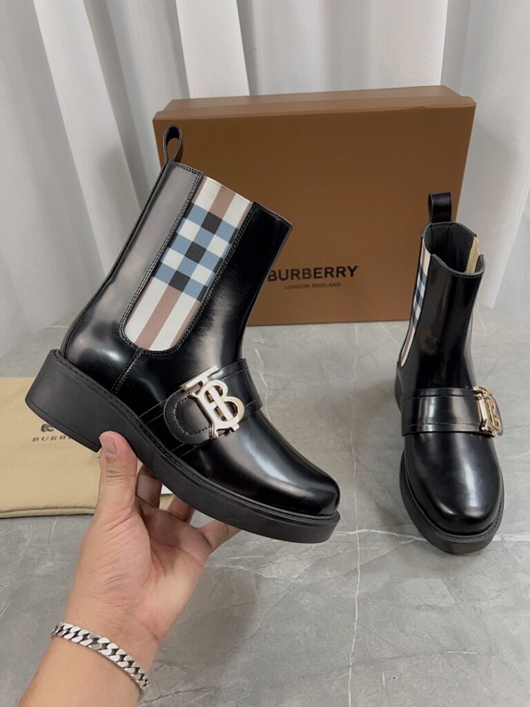 Balenciaga Shoe Style 3503919