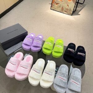 Balenciaga Shoe Style 2201024