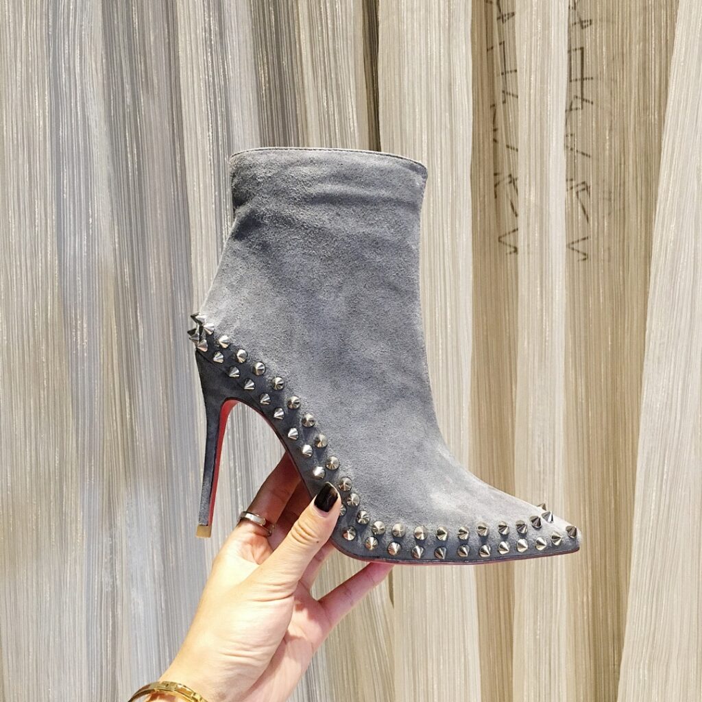 Christian Louboutin Shoe Style 3101133