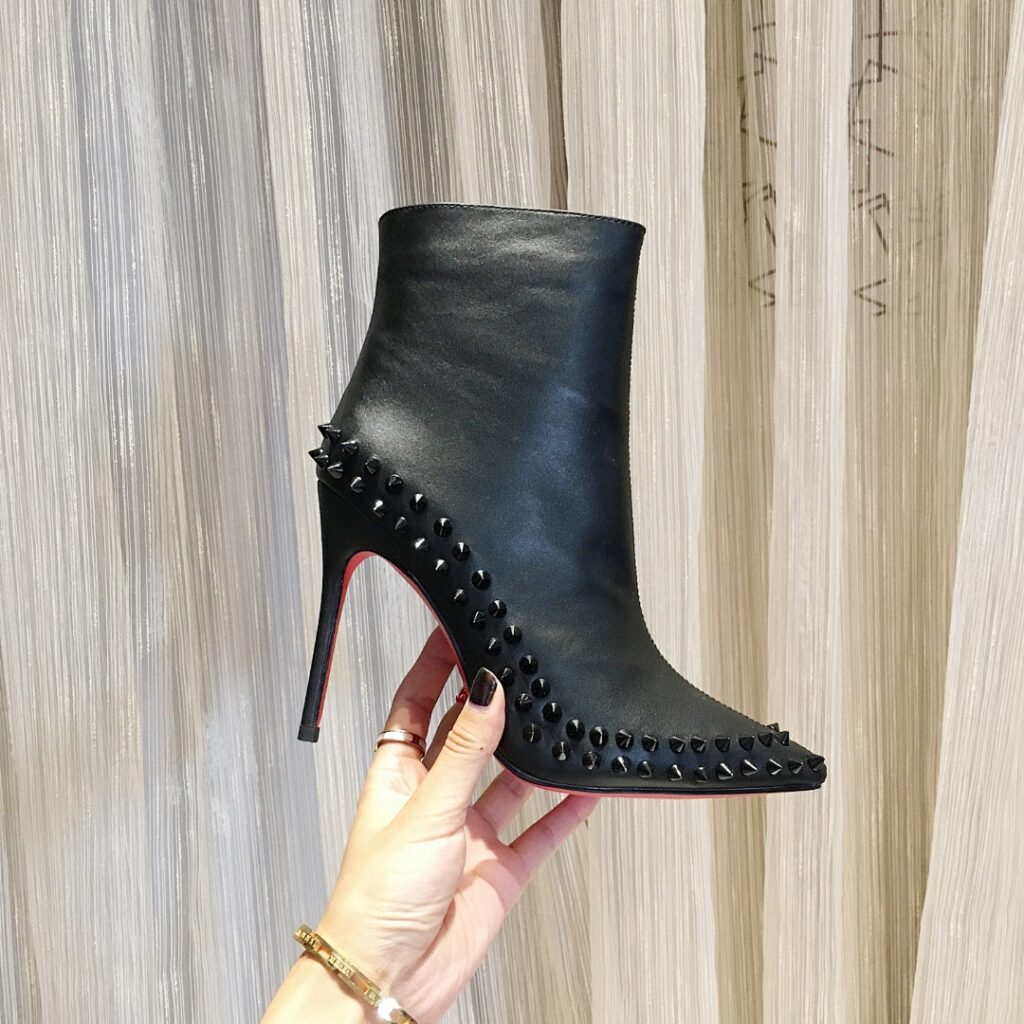 Christian Louboutin Shoe Style 3301133