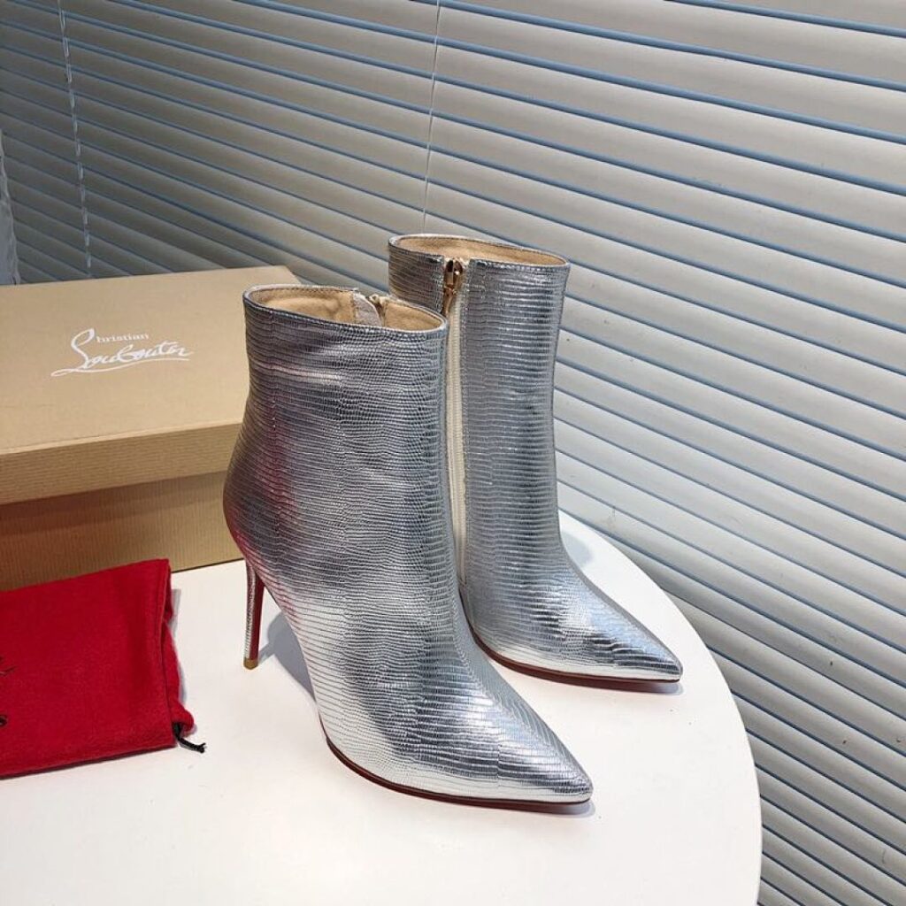 Christian Louboutin Shoe Style 3001133