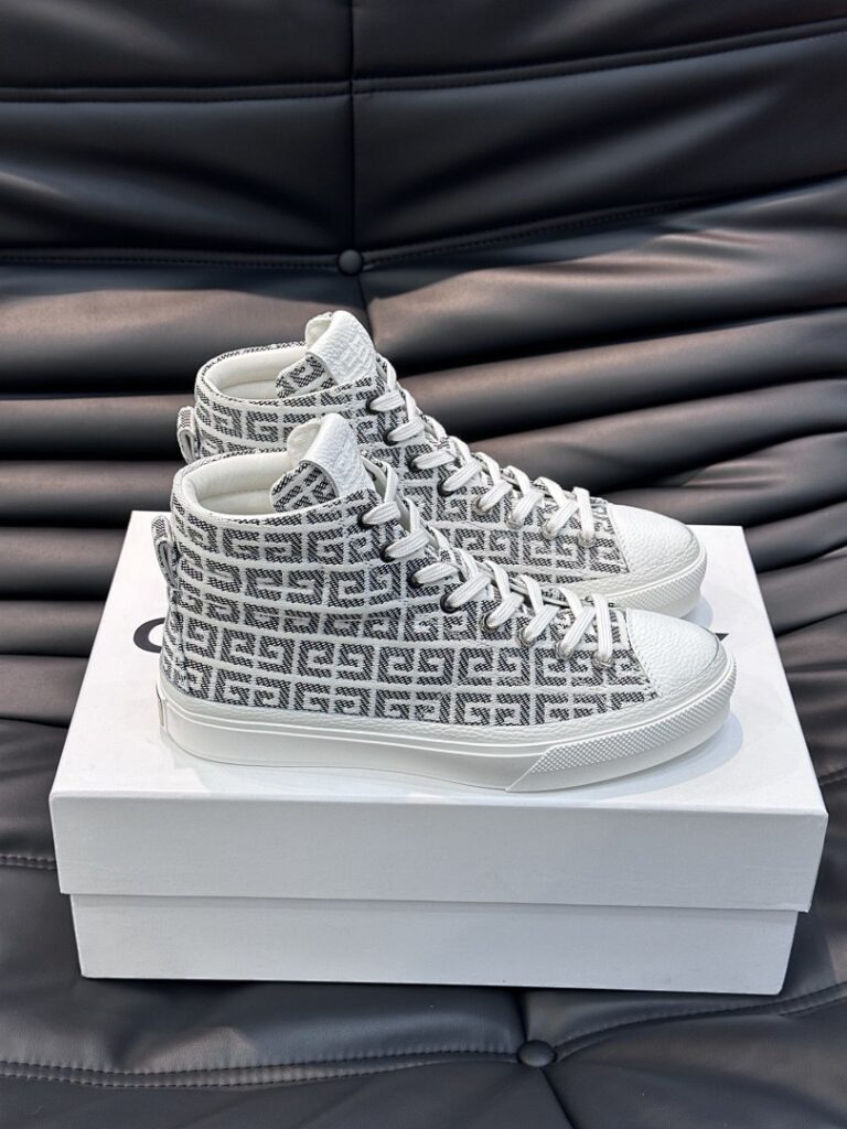 Givenchy Shoe Style 2301126