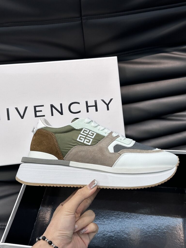 Givenchy Shoe Style 2901126