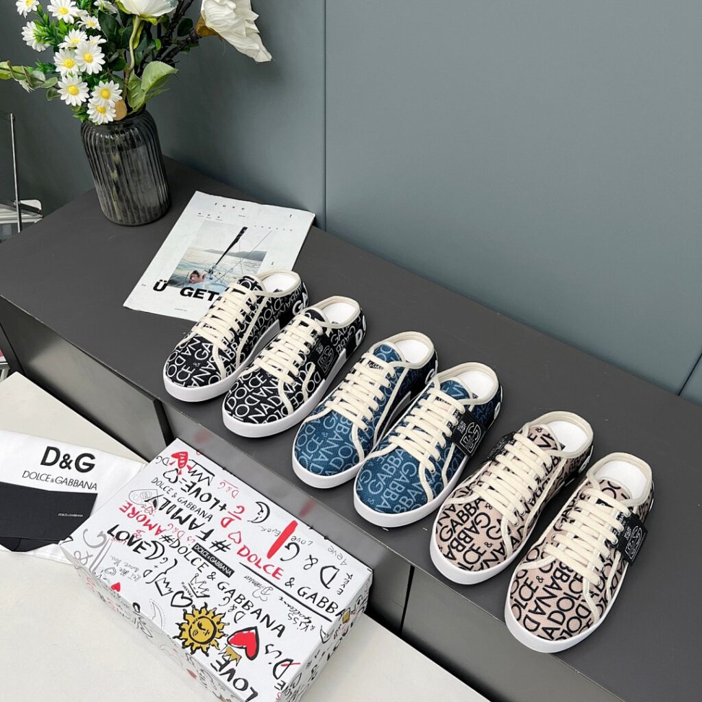 Dolce & Gabbana Shoe Style 2301150