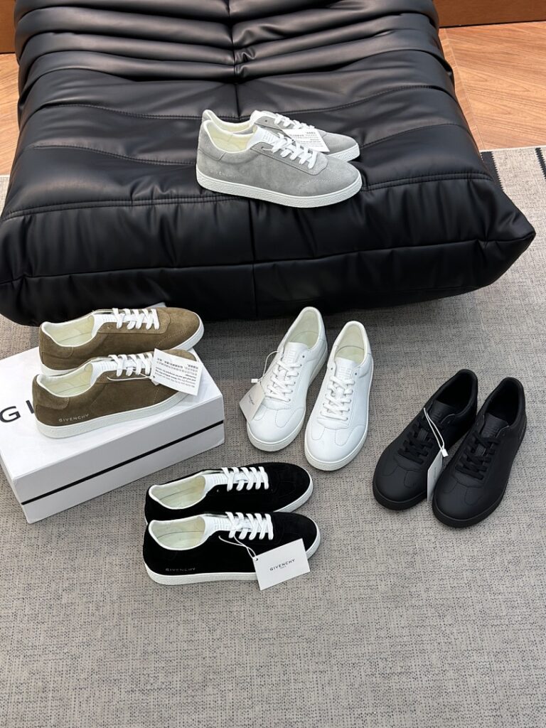 Givenchy Shoe Style 2301126