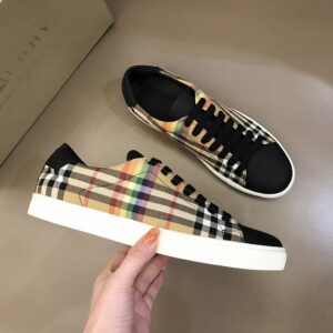 Balenciaga Shoe Style 2201126