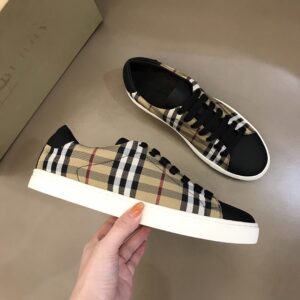 Balenciaga Shoe Style 2201126