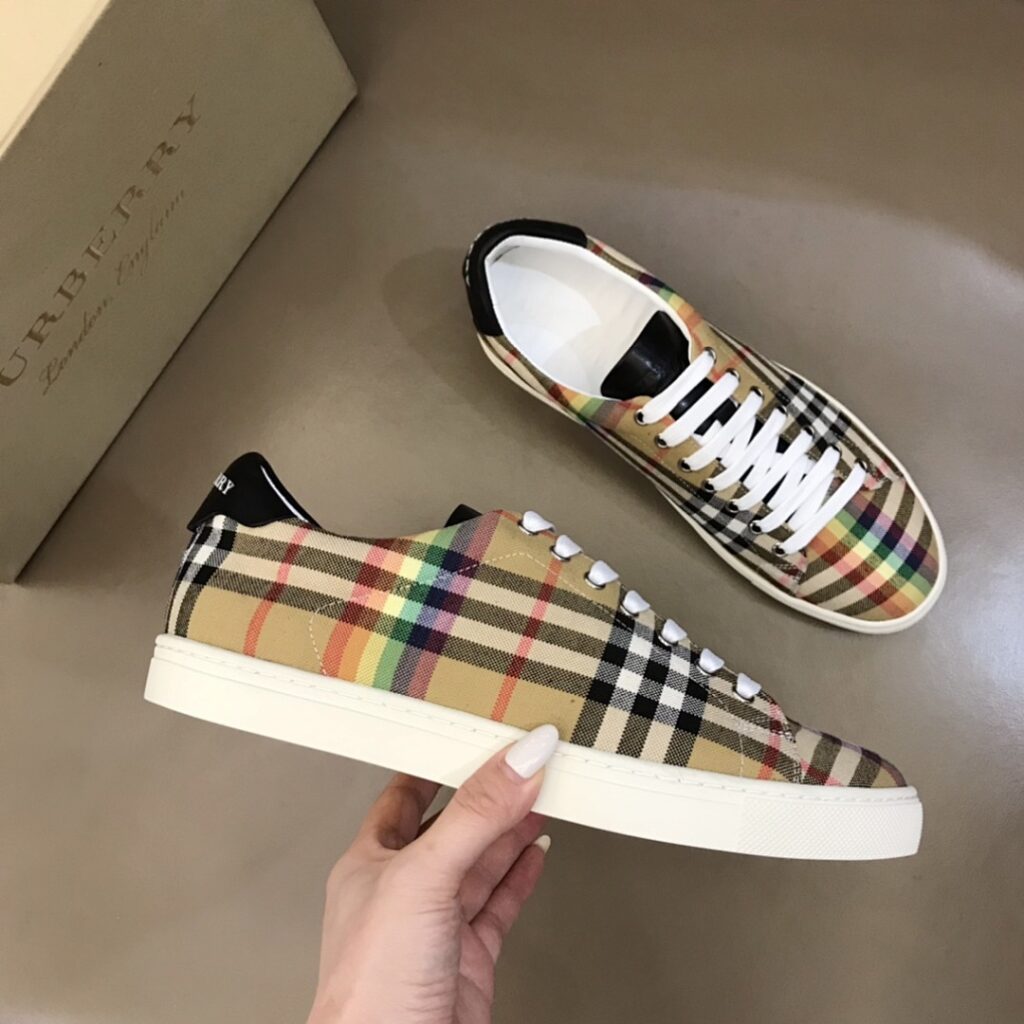 Balenciaga Shoe Style 2101126