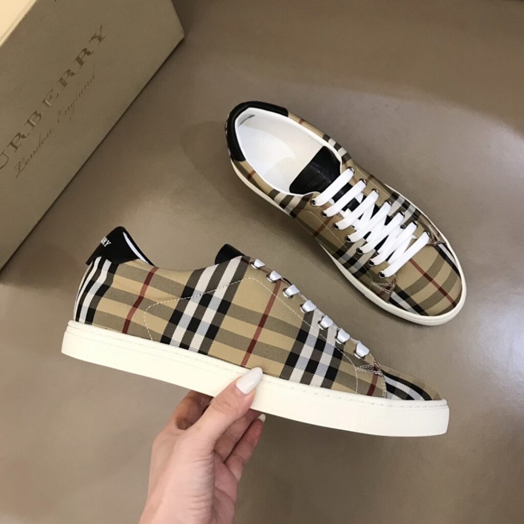 Balenciaga Shoe Style 2101126