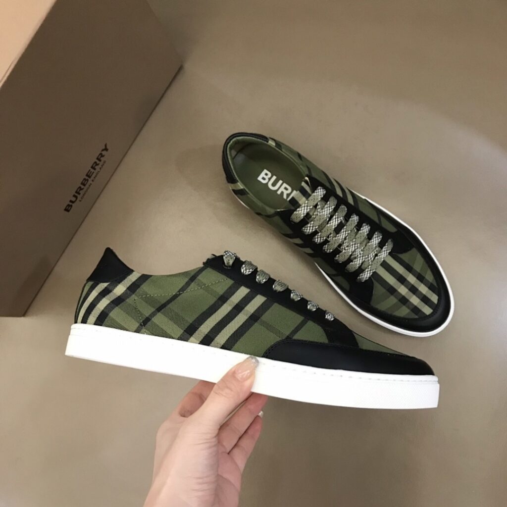 Balenciaga Shoe Style 2201126