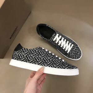 Balenciaga Shoe Style 2201126