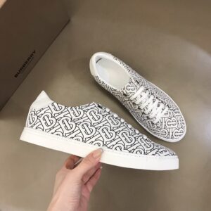 Balenciaga Shoe Style 2201126