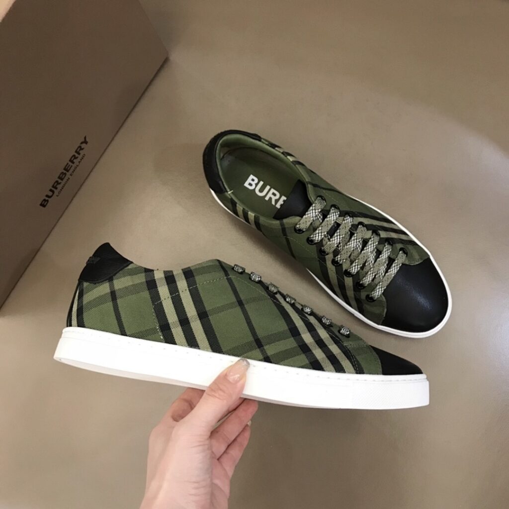 Balenciaga Shoe Style 2201126