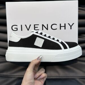 Givenchy Shoe Style 2201126