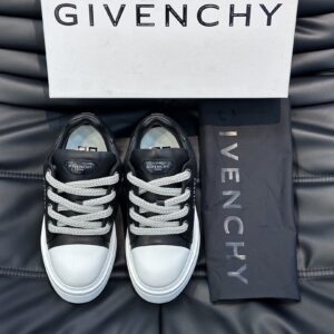 Givenchy Shoe Style 3001126
