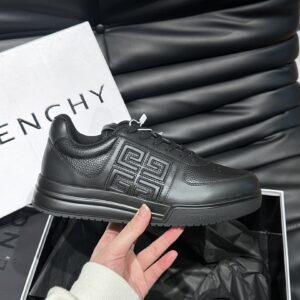 Givenchy Shoe Style 2401126
