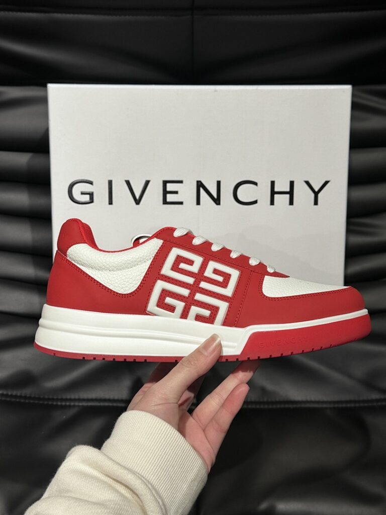 Givenchy Shoe Style 2401126