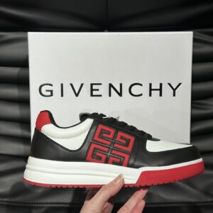 Givenchy Shoe Style 2401126