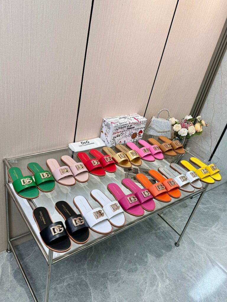 Dolce & Gabbana Shoe Style 1701117