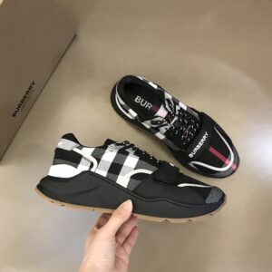 Balenciaga Shoe Style 2401126