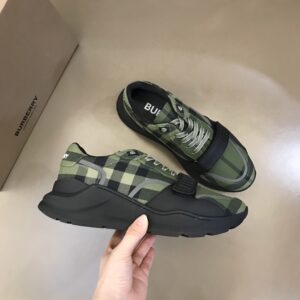 Balenciaga Shoe Style 2401126