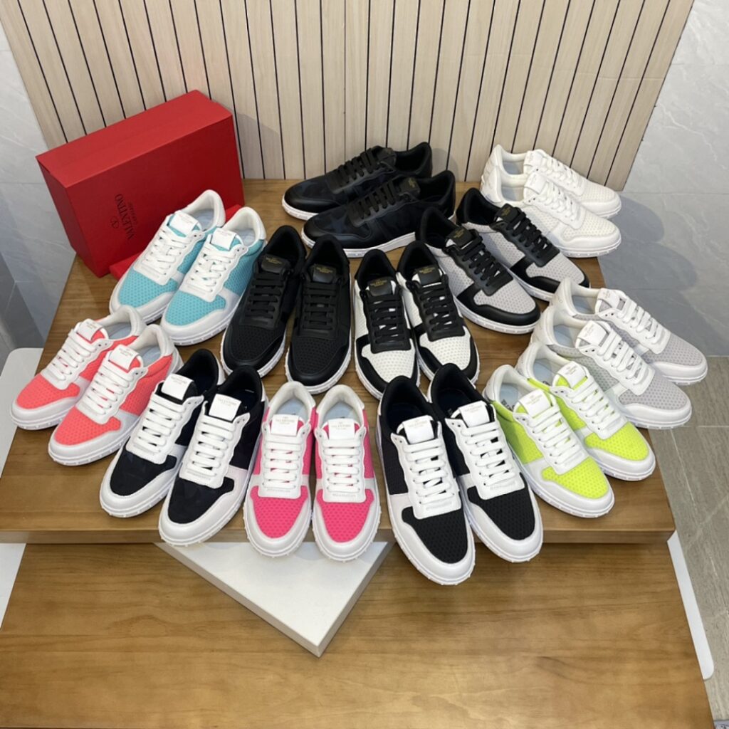 Valentino Shoe Style 2701125