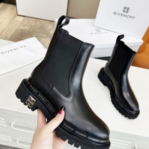 Givenchy Shoe Style 3201178