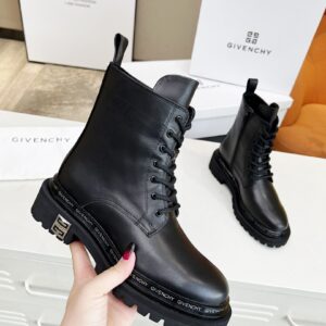 Givenchy Shoe Style 3301178