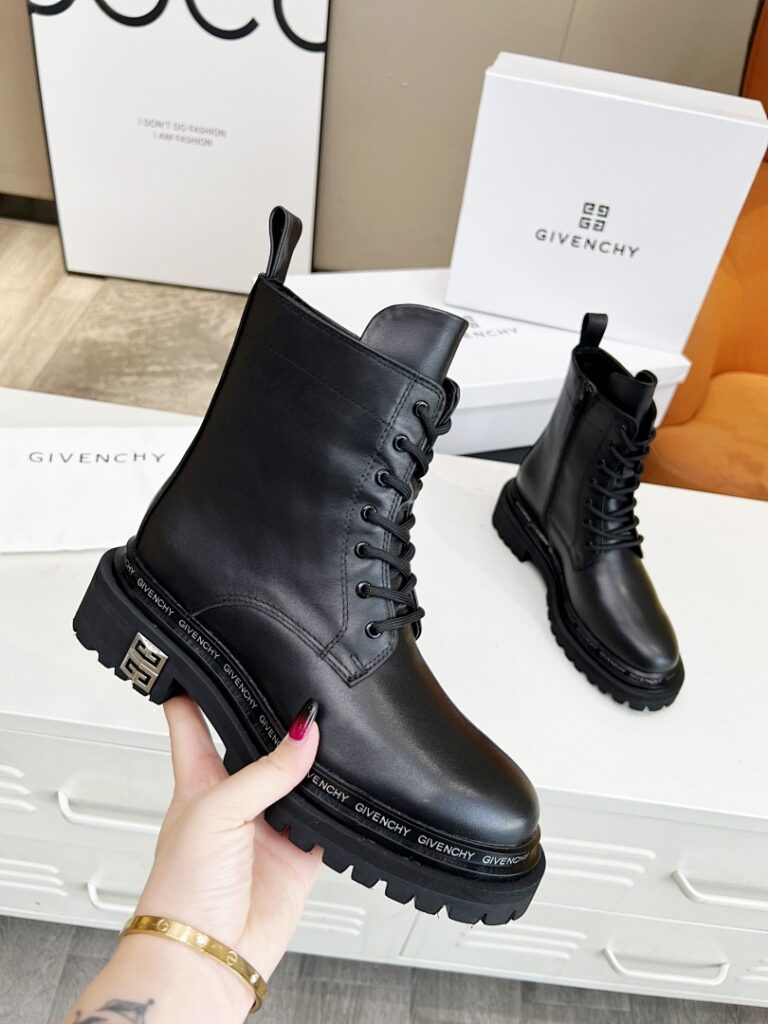 Givenchy Shoe Style 3301178
