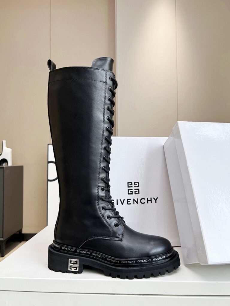Givenchy Shoe Style 4201178