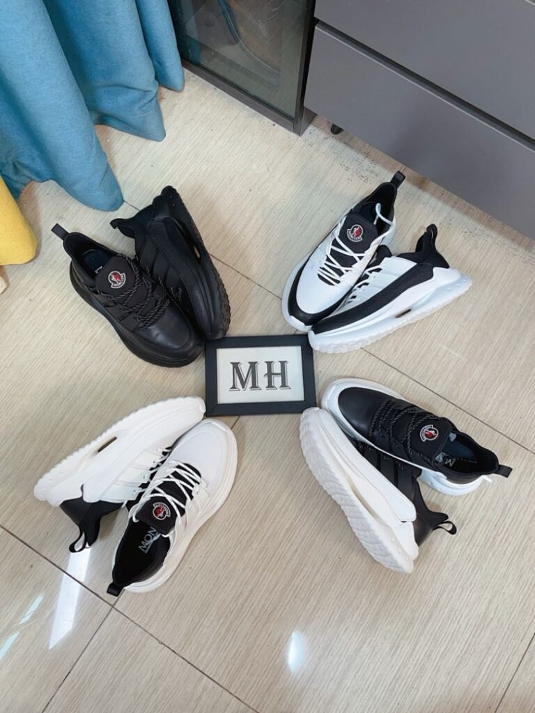 Moncler Shoe Style 3201155