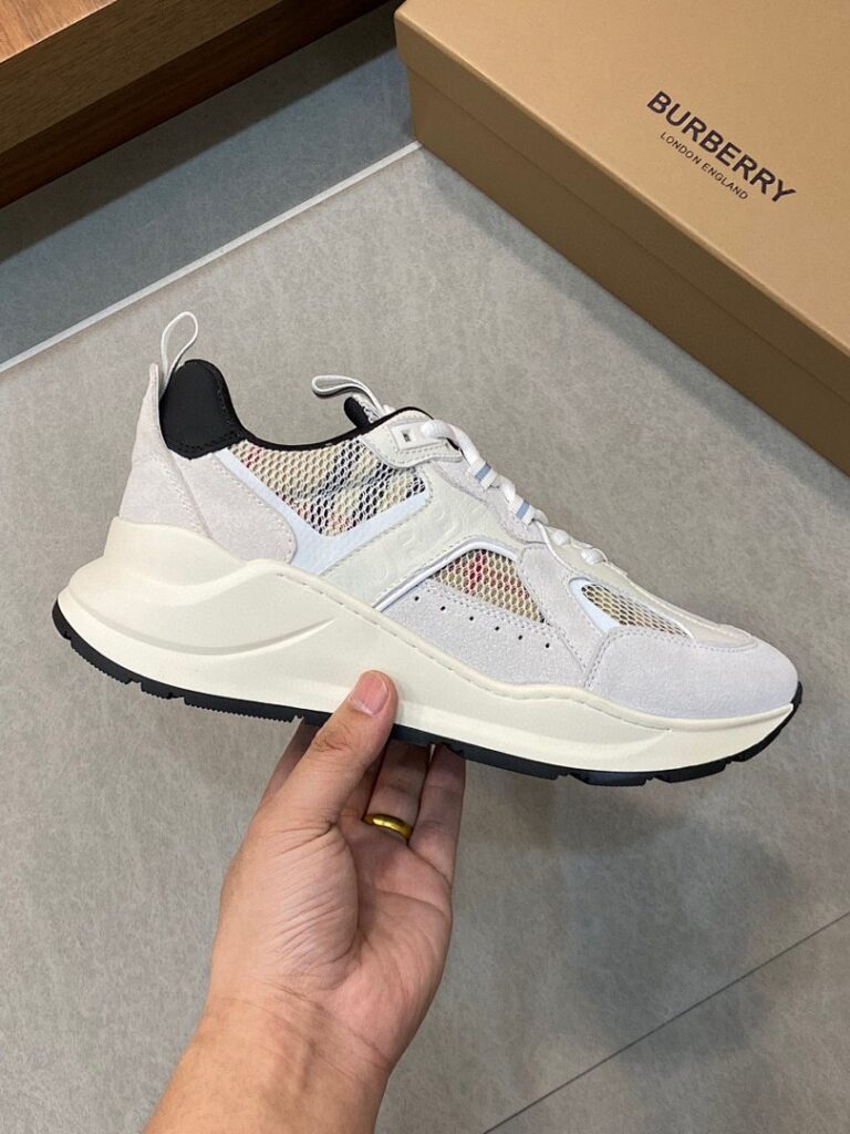 Balenciaga Shoe Style 2401127