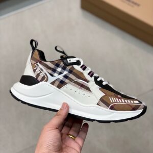 Balenciaga Shoe Style 2401127