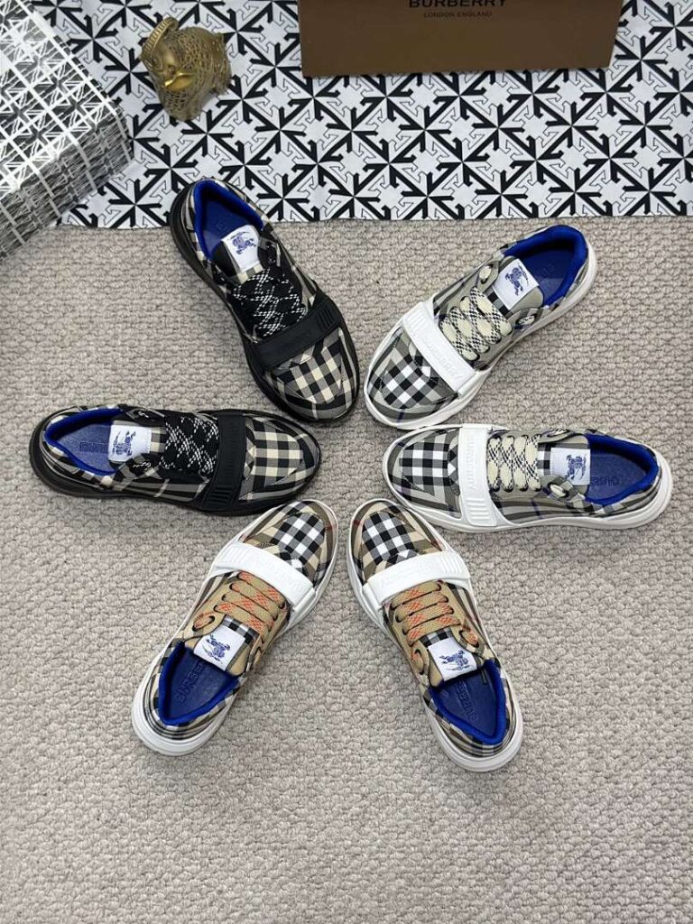 Balenciaga Shoe Style 2401127
