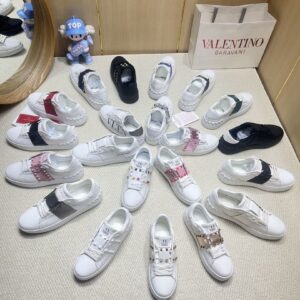 Valentino Shoe Style 3201120