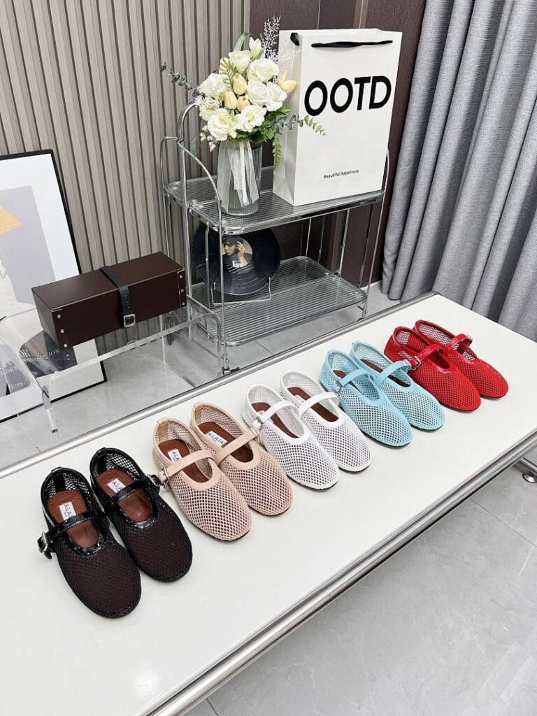 Alaia Shoe Style 2302411
