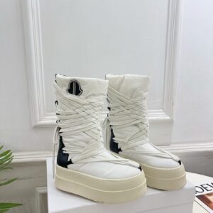 Moncler Shoe Style 3802423