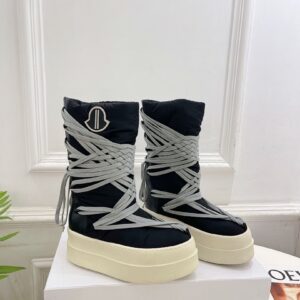 Moncler Shoe Style 3802423