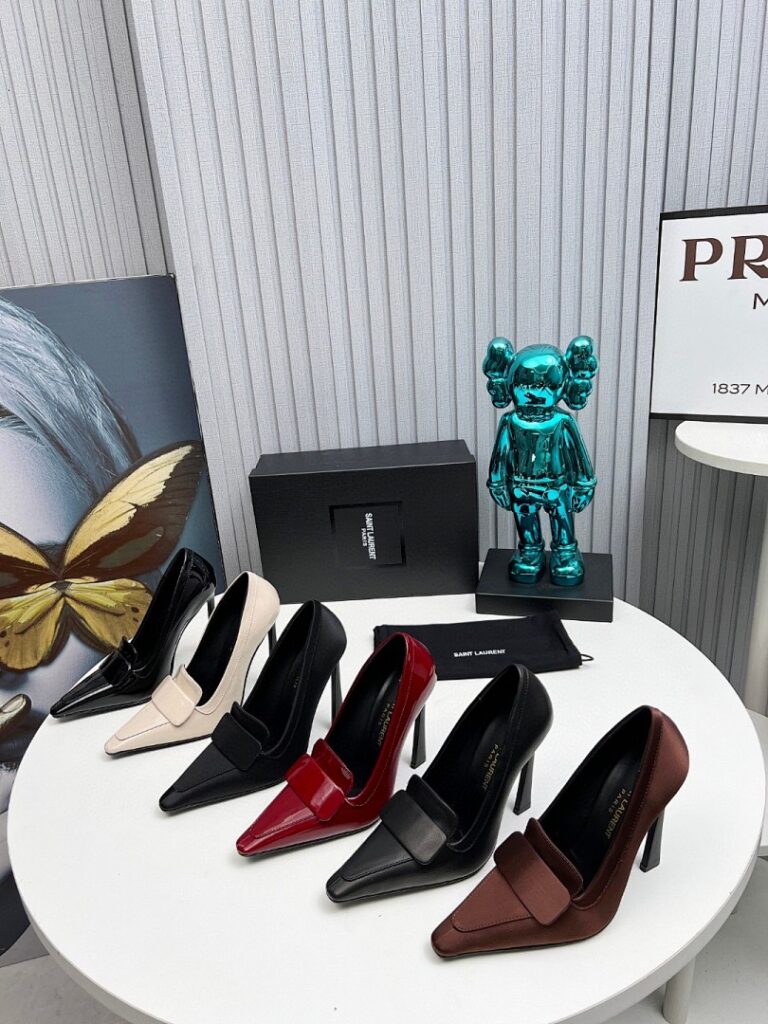Saint Laurent Shoe Style 3301142