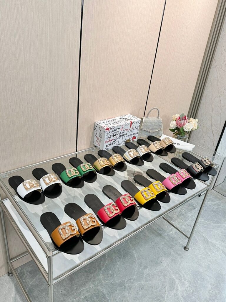 Dolce & Gabbana Shoe Style 1701117