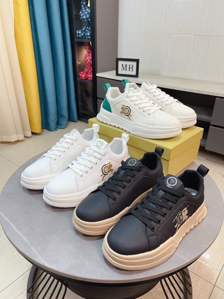 Balenciaga Shoe Style 2401155