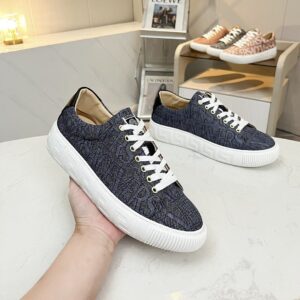Shoe Style 2401132