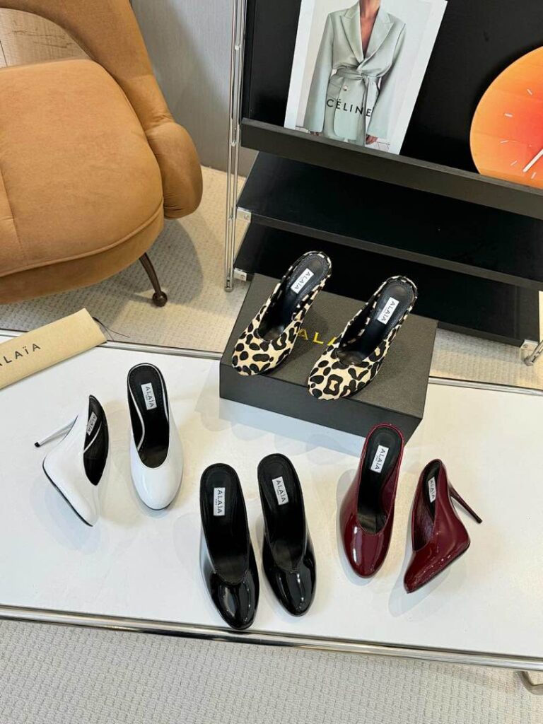Alaia Shoe Style 3001170