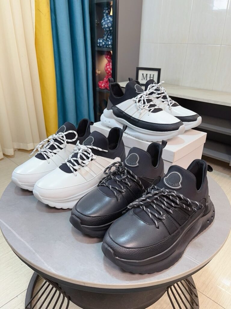Moncler Shoe Style 2401155