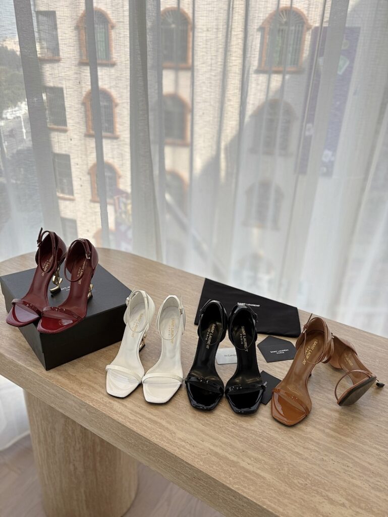 Saint Laurent Shoe Style 3001150